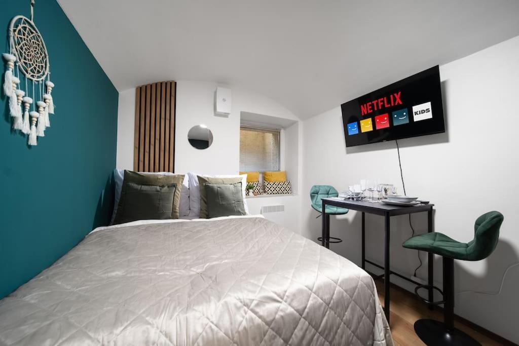 Secret Budget Studio Oasis Prag Exterior foto